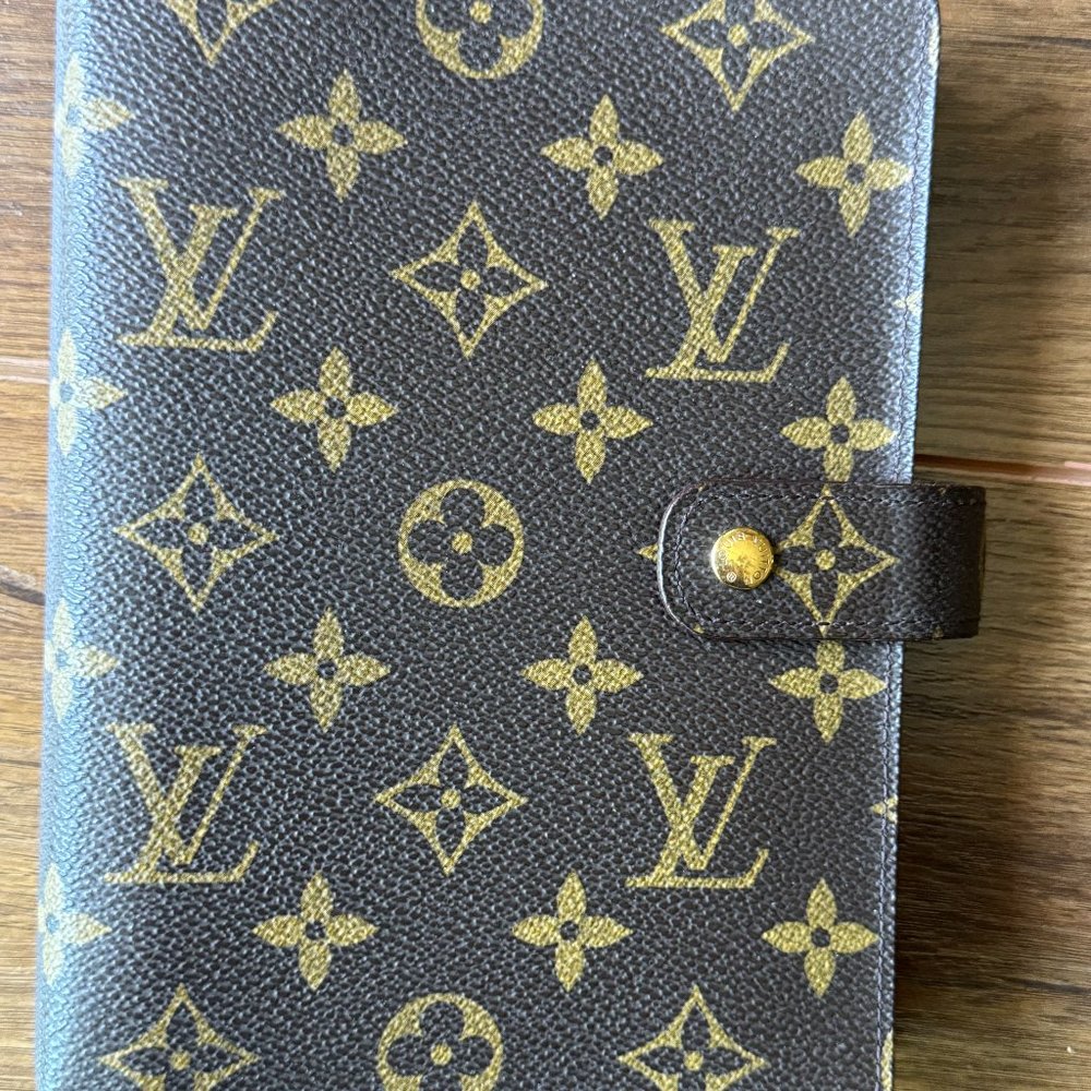 Vintage Louis Vuitton Medium Agenda